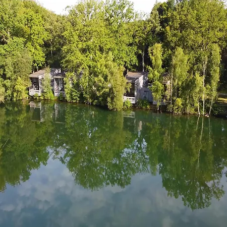Duplex In Tournai By Fouage Pond Holiday home *